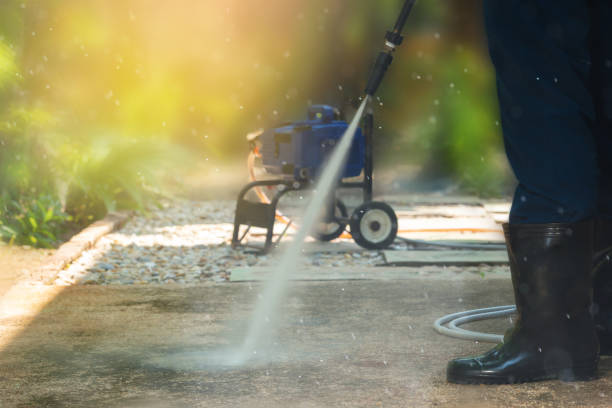 Best Gutter Cleaning  in Lincroft, NJ
